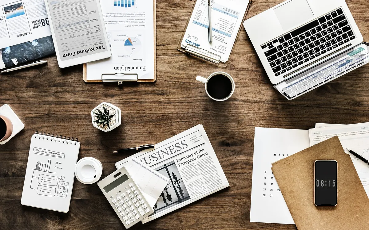 Poste de travail d'un freelance front-end en renfort d'une équipe